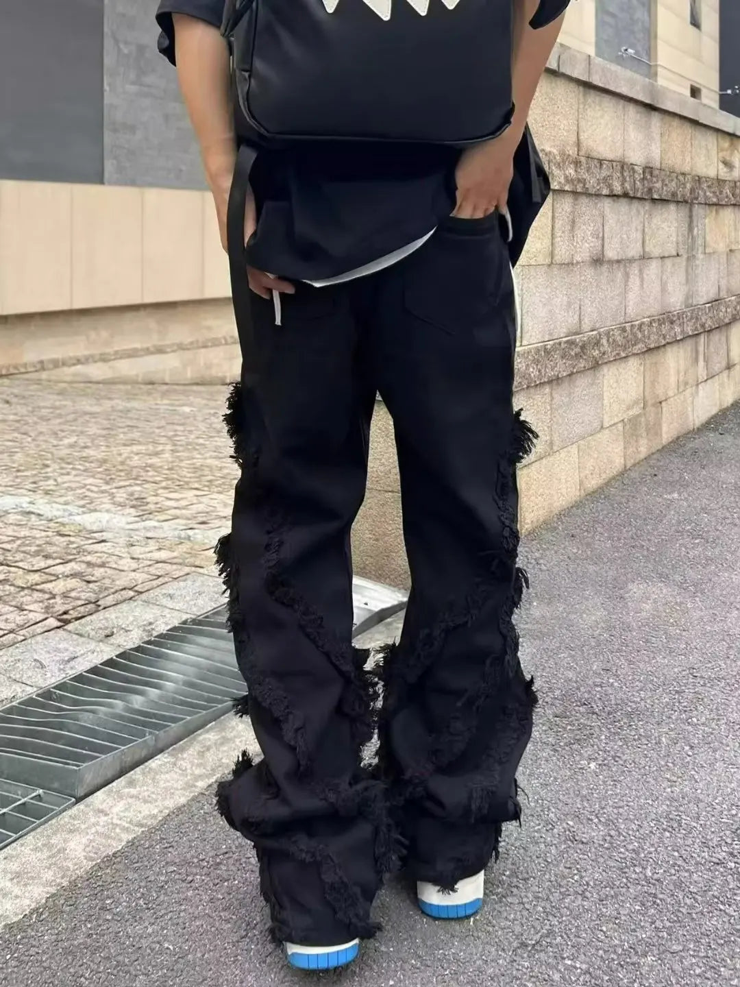 Men Raw Edge Embellished Wide-Leg Jeans